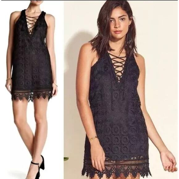Lovers & Friends Escape Black Lace Up Crochet Mini Shift Dress Size Small - Picture 7 of 9